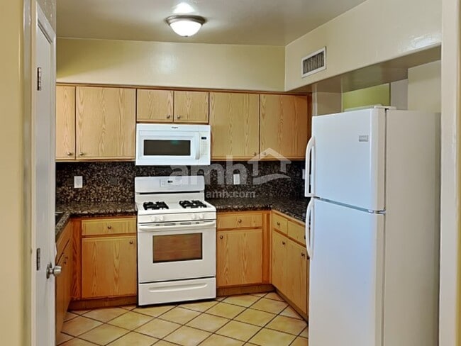 Photo - 501 W Placita Durango