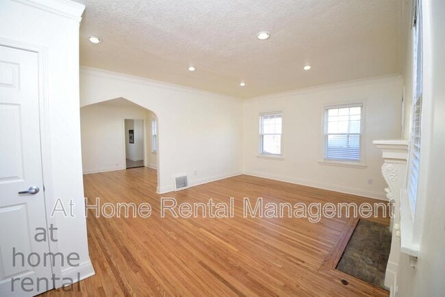 1740 S Yorktown Ave