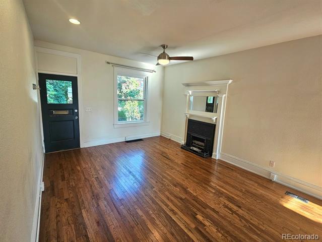 Photo - 2073 Emerson St
