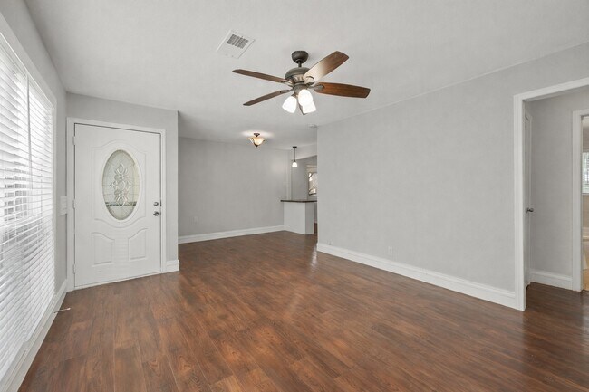 Photo - 3823 Florinda St