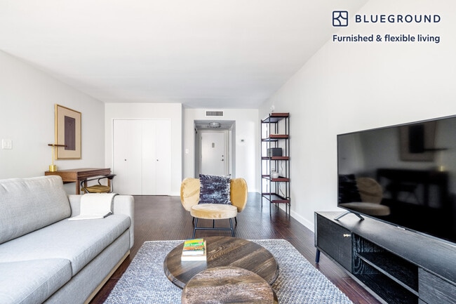 Photo - 330 N Crescent Dr Unit SI FL3-ID377