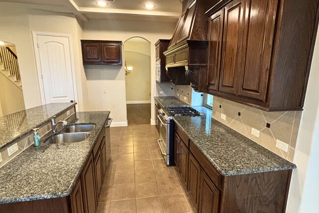 Photo - 5547 Lightfoot Ln