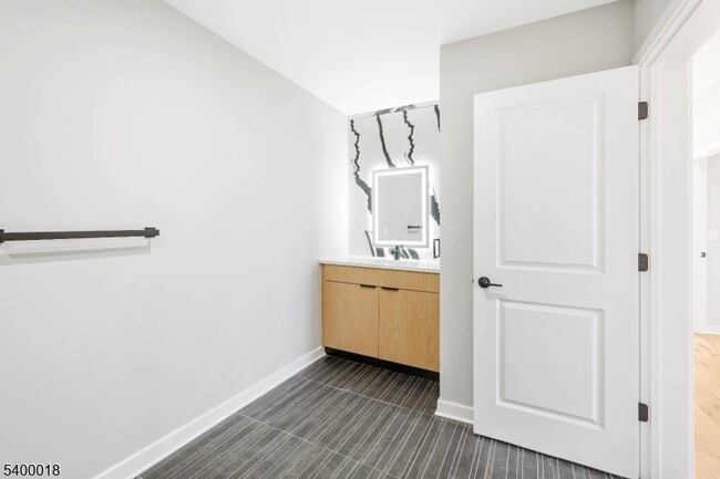 Photo - 108 Fleming Ave Unit 2B