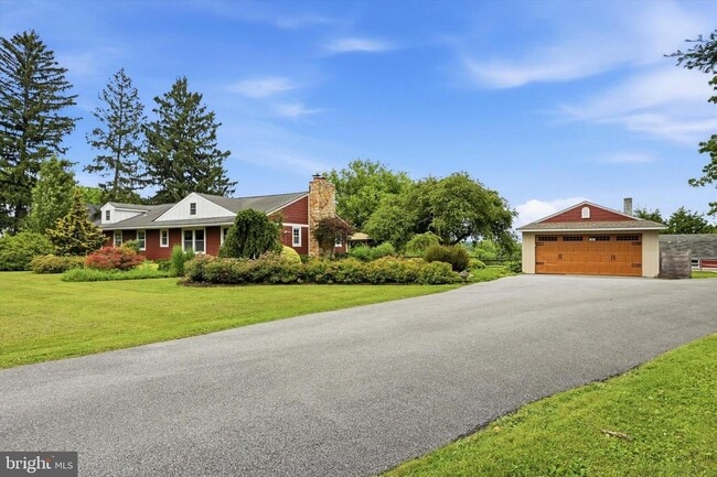 Building Photo - 1058 Glen Hall Rd
