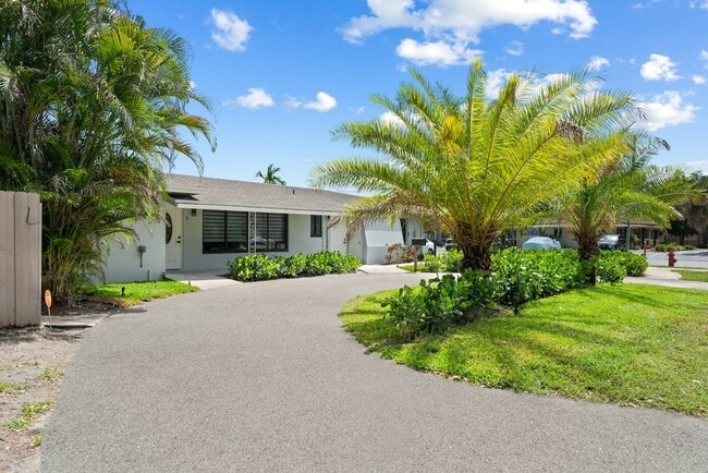 Photo - 2808 Middle River Dr