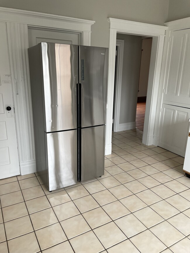 Kitchen - 307 Western Ave Unit 1