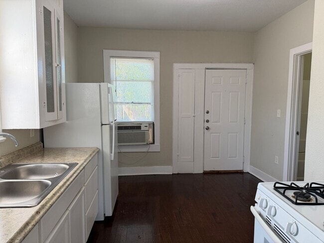Photo - 1931 Cincinnati Ave Unit 2
