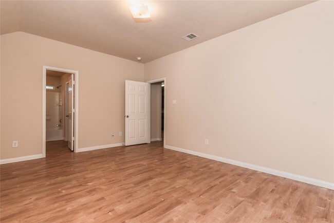 Photo - 3907 Cary Creek Dr