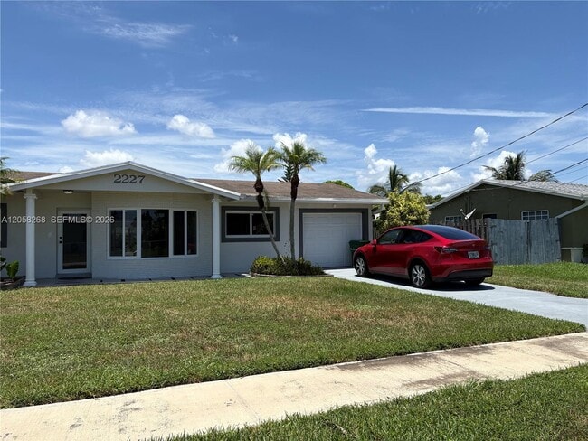 Building Photo - 2227 NW 65th Ave