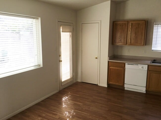 Photo - 6055 Maddux Pl NW