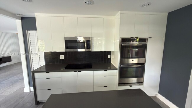 Photo - 18701 Shauna Manor Dr