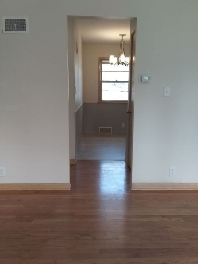 Cute, well maintained, brick duplex in South Central Lincoln