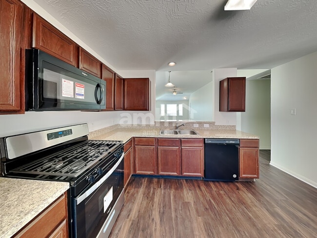 Photo - 3919 Hawthorne Glen Ct