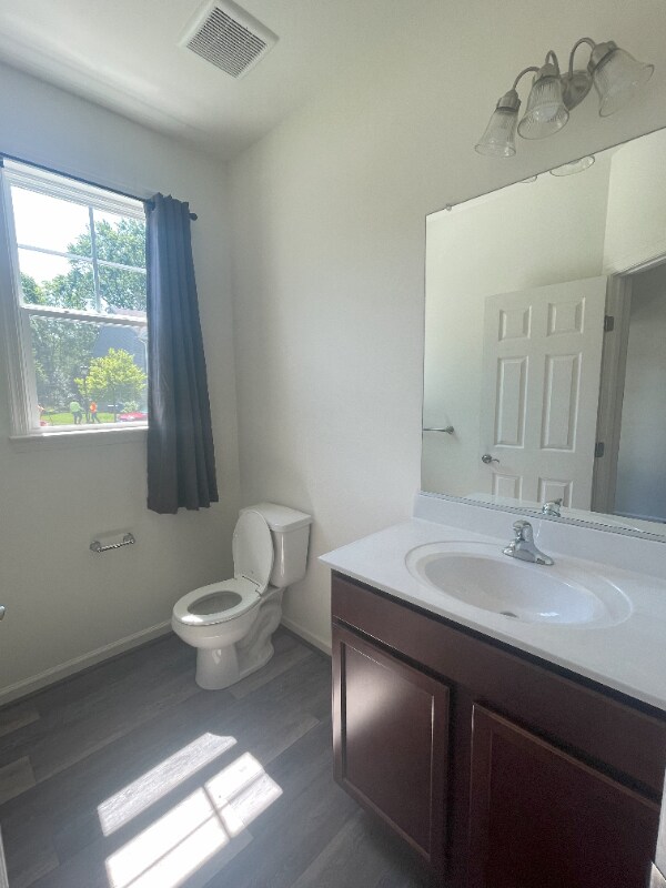 Photo - 203 Thompson Ave