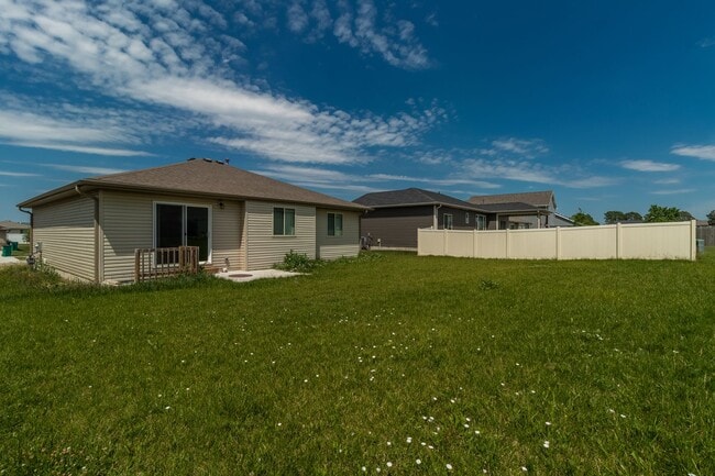 Photo - Beautiful Newer Home In South Lincoln