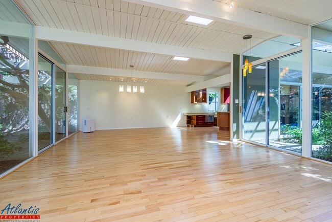 Photo - Gorgeous Eichler Home | Desirable Location