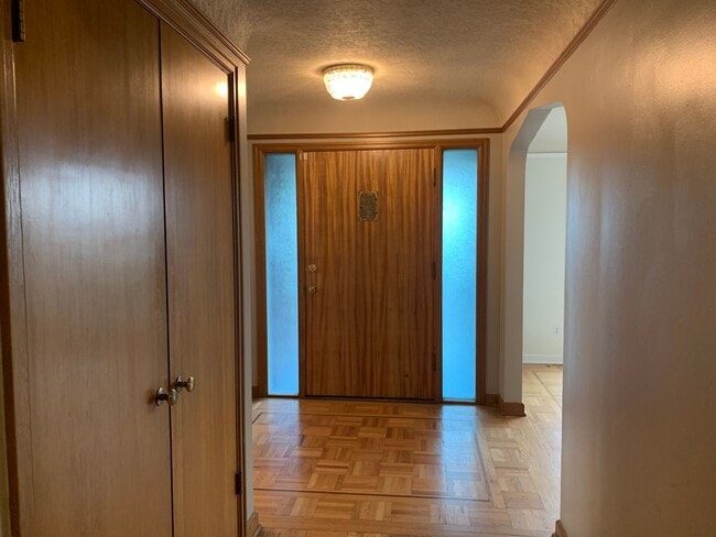 Photo - O1100-1106 Unit 1100