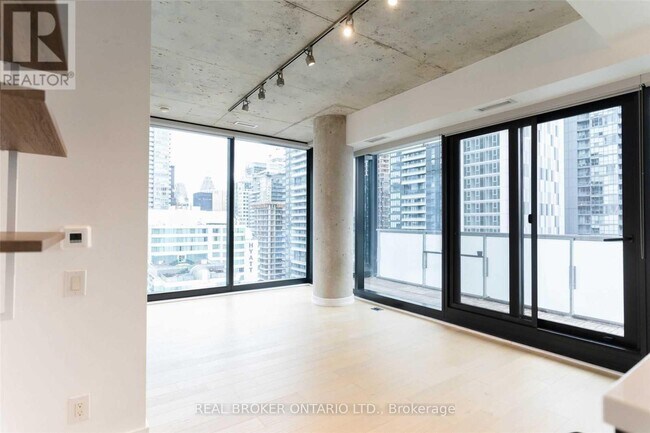 Photo - 11 Charlotte St Unit 2107