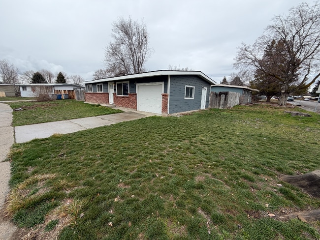 Photo - 402 Chestnut St