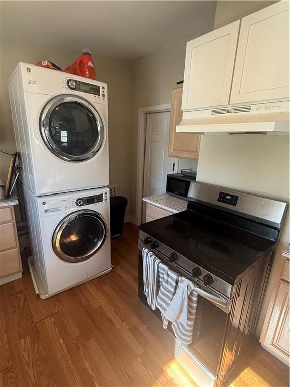 Photo - 9 Narragansett Ave