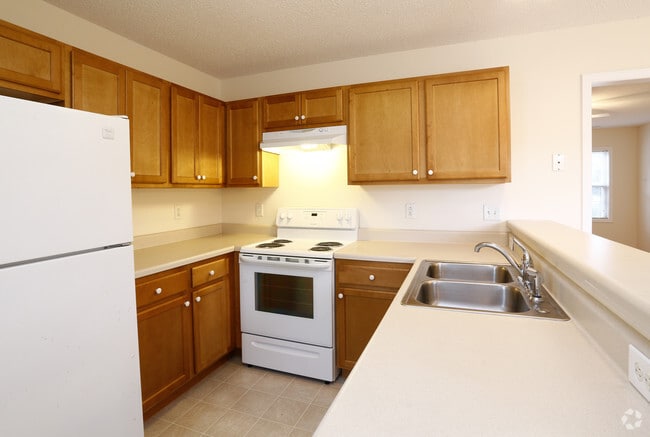 2BR, 2.5BA - 1050 SF- Kitchen