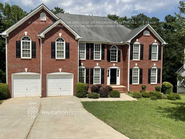 Building Photo - 6658 Point of Woods Dr