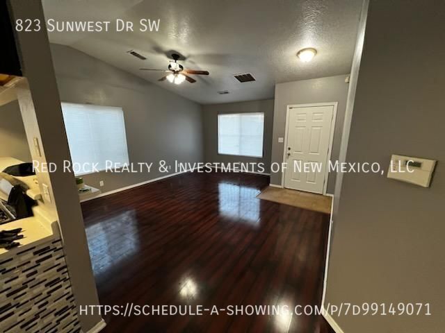 Photo - 823 Sunwest Dr SW