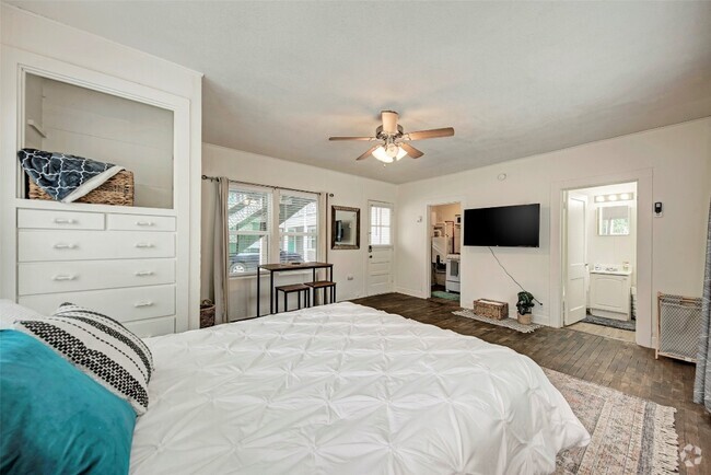 Building Photo - 915 W 21st St Rental