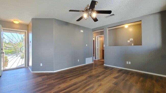 Photo - 6039 Malpais Park Ave NW