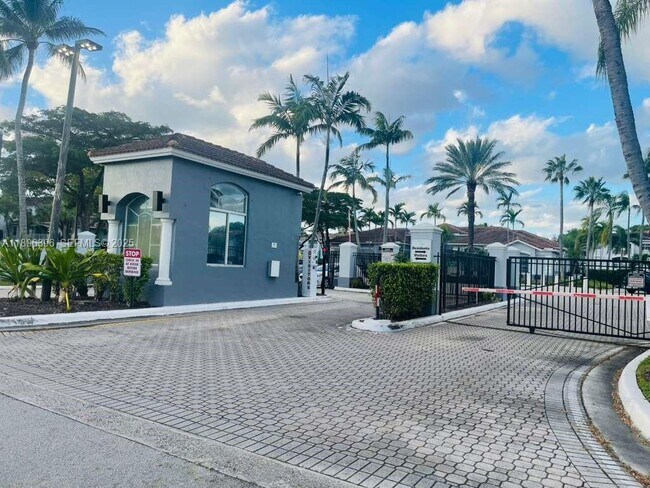 Photo - 9645 NW 1st Ct Unit 1-305