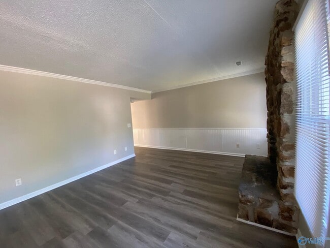 Photo - 9017 Mahogany Row SE