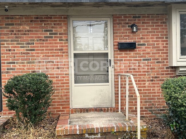 Building Photo - Lovely 2 Bedroom 1.5 Bath Townhome Unit 2303-F