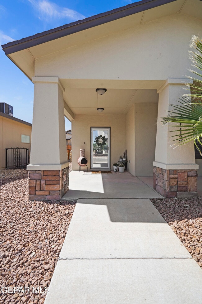 Photo - 2113 William Caples St