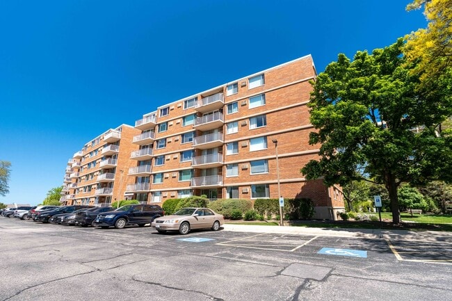 Photo - 2211 S Highland Ave Unit 4B