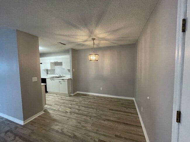 Photo - 2Bed/2Bath in the heart of Daytona Beach w/tons of amenities included in rent! Unit 29