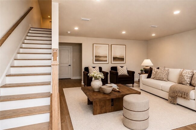 Photo - 107 Breckenridge Ct
