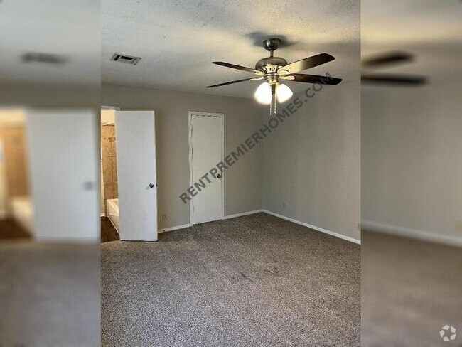 Building Photo - 924 N Bradley Ave Rental