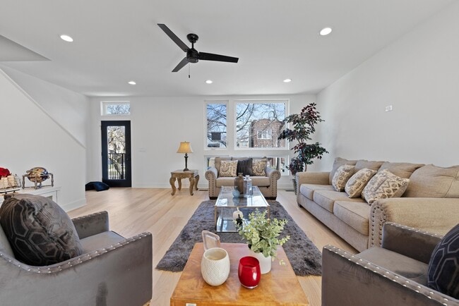 Photo - 1522 N Leamington Ave