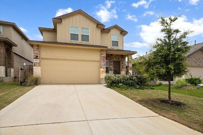 Photo - "Charming 3-Bed Sanctuary on Bleak Hills Blvd - Spacious & Inviting in San Antonio!"