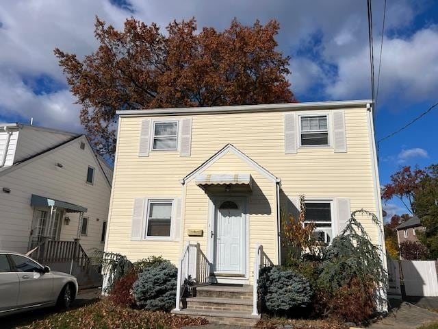 Building Photo - 531 Walnut St Unit 2