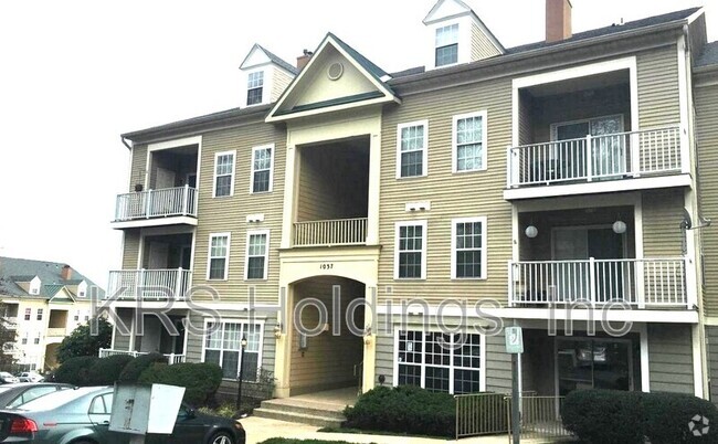 Building Photo - 1037 Gardenview Loop Unit Apt 204