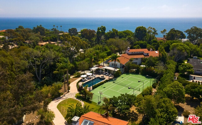Photo - 28899 Cliffside Dr