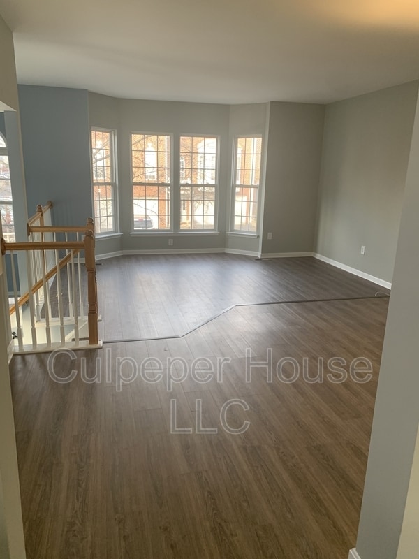 Photo - 43771 Maison Blanc Square