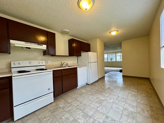 Photo - 4564greg Unit H