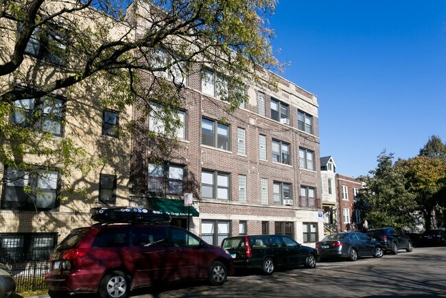 Photo - 1047 W George St Unit 200