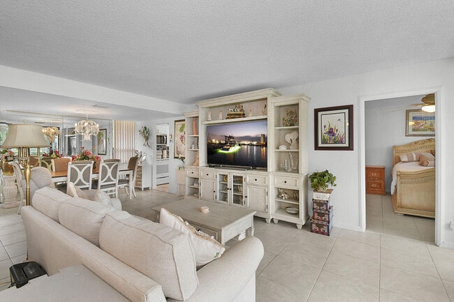 Photo - 3412 NE Causeway Blvd Unidad 103