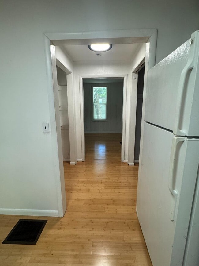 Photo - 460 W Napier Ave