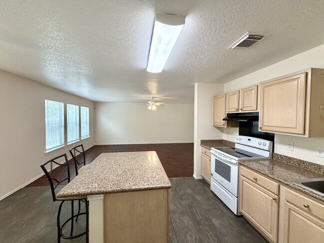 Photo - 369 Copper Bluff Dr