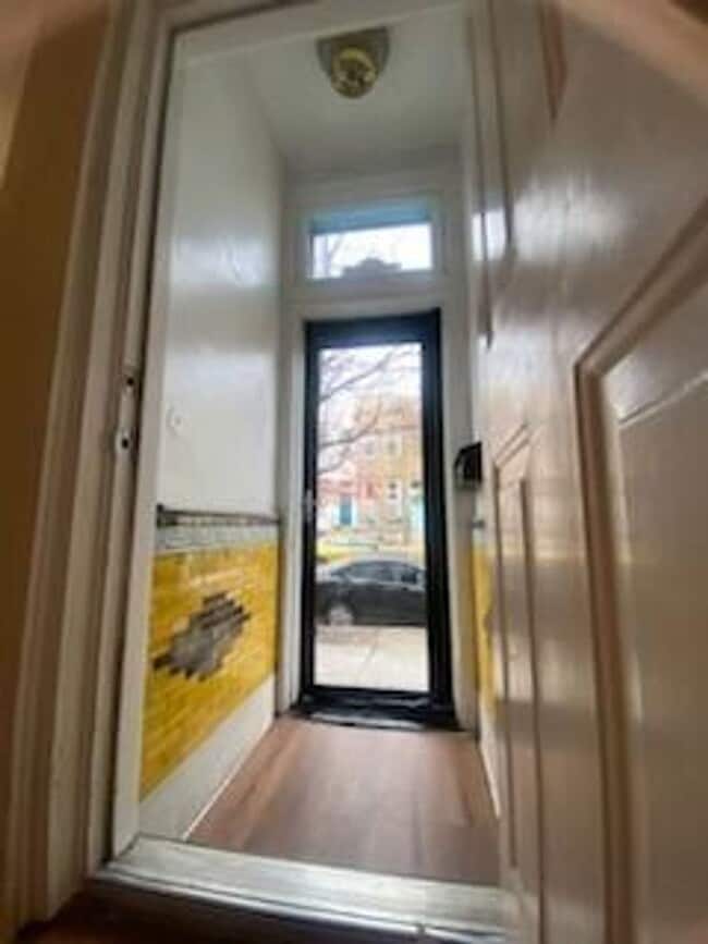 Photo - 837 Powers St