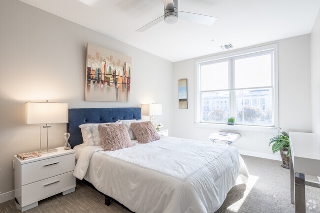 1BR 1BA - 767SF